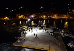 Die kleinste Insel der Kleinen Kykladen, Fährhafen