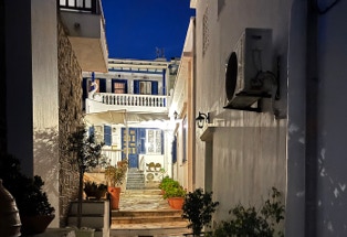 Tinos Stadt, abends