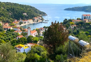 Kioni im Norden Ithakas